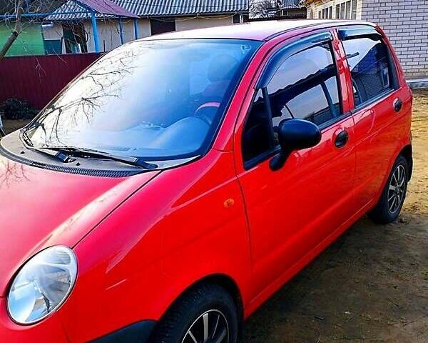 Красный Дэу Матиз, объемом двигателя 0.8 л и пробегом 80 тыс. км за 3500 $, фото 1 на Automoto.ua