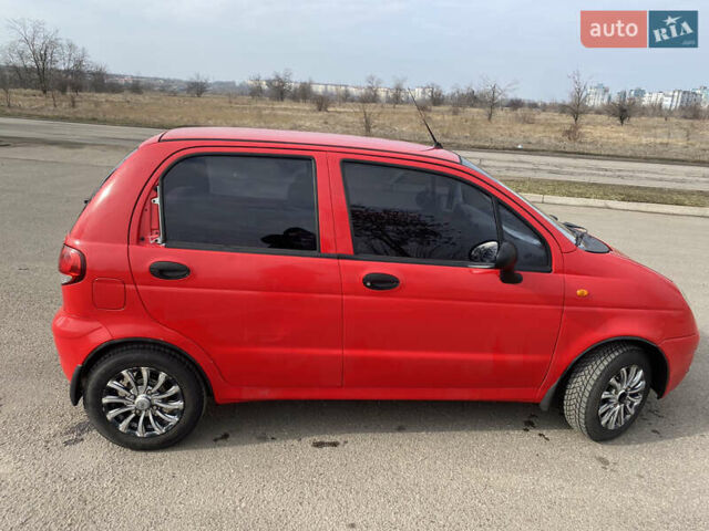 Червоний Деу Матіз, об'ємом двигуна 0.8 л та пробігом 74 тис. км за 3300 $, фото 4 на Automoto.ua