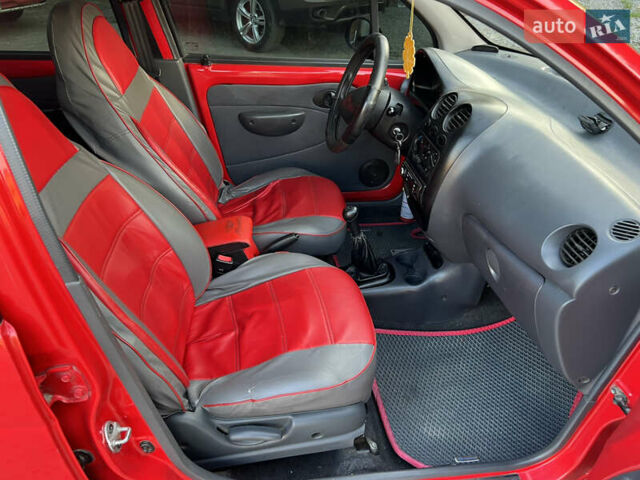 Красный Дэу Матиз, объемом двигателя 0.8 л и пробегом 160 тыс. км за 2700 $, фото 12 на Automoto.ua