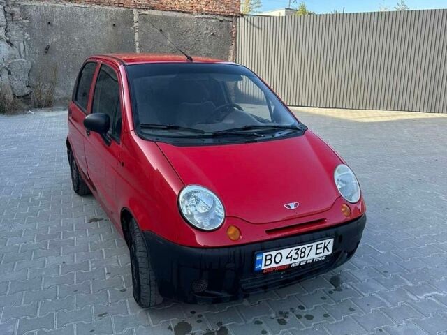 Красный Дэу Матиз, объемом двигателя 0.8 л и пробегом 137 тыс. км за 1550 $, фото 2 на Automoto.ua