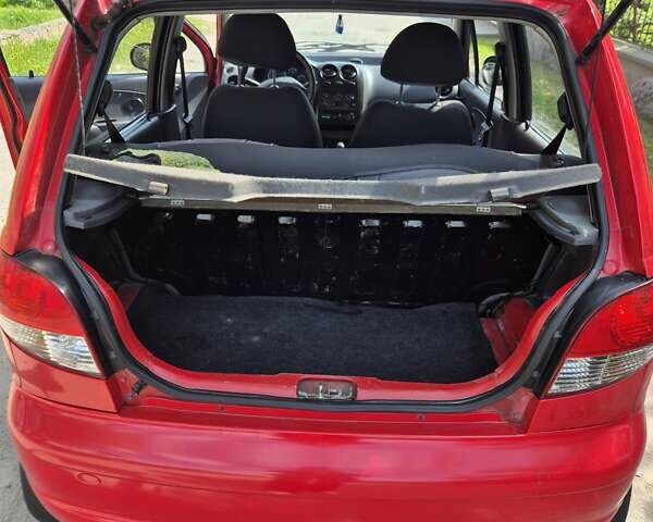 Красный Дэу Матиз, объемом двигателя 0.8 л и пробегом 120 тыс. км за 2200 $, фото 4 на Automoto.ua