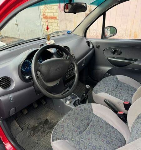 Красный Дэу Матиз, объемом двигателя 0.8 л и пробегом 77 тыс. км за 2300 $, фото 4 на Automoto.ua