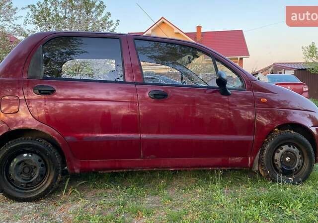 Красный Дэу Матиз, объемом двигателя 0.8 л и пробегом 150 тыс. км за 2100 $, фото 1 на Automoto.ua