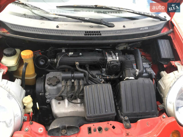 Красный Дэу Матиз, объемом двигателя 1 л и пробегом 140 тыс. км за 2700 $, фото 3 на Automoto.ua