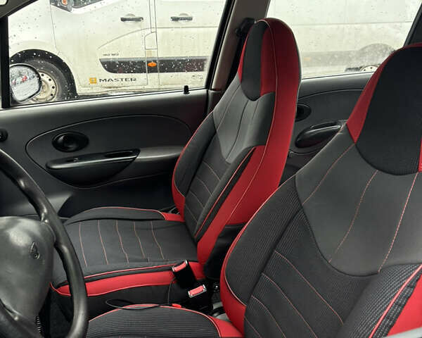 Красный Дэу Матиз, объемом двигателя 0.8 л и пробегом 60 тыс. км за 3200 $, фото 5 на Automoto.ua