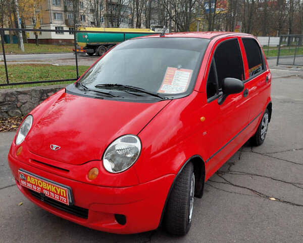 Красный Дэу Матиз, объемом двигателя 0.8 л и пробегом 88 тыс. км за 2700 $, фото 1 на Automoto.ua