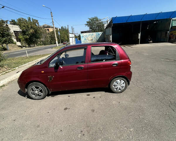 Червоний Деу Матіз, об'ємом двигуна 0.8 л та пробігом 157 тис. км за 2300 $, фото 2 на Automoto.ua