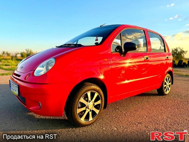 Красный Дэу Матиз, объемом двигателя 0.8 л и пробегом 99 тыс. км за 3200 $, фото 5 на Automoto.ua
