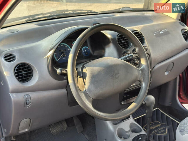 Красный Дэу Матиз, объемом двигателя 0.8 л и пробегом 112 тыс. км за 3500 $, фото 14 на Automoto.ua