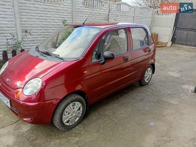 Красный Дэу Матиз, объемом двигателя 8 л и пробегом 60 тыс. км за 2500 $, фото 2 на Automoto.ua