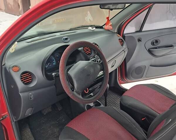 Червоний Деу Матіз, об'ємом двигуна 0.8 л та пробігом 122 тис. км за 3500 $, фото 6 на Automoto.ua