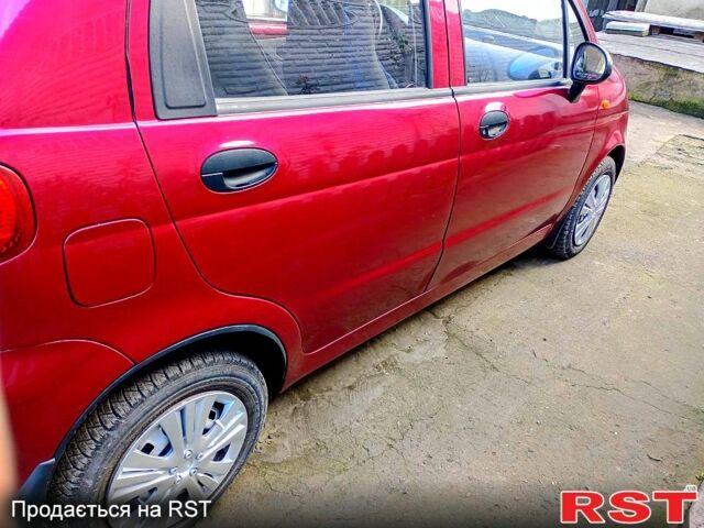 Красный Дэу Матиз, объемом двигателя 0.8 л и пробегом 600 тыс. км за 2500 $, фото 3 на Automoto.ua