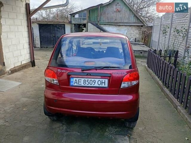Красный Дэу Матиз, объемом двигателя 8 л и пробегом 60 тыс. км за 2500 $, фото 4 на Automoto.ua