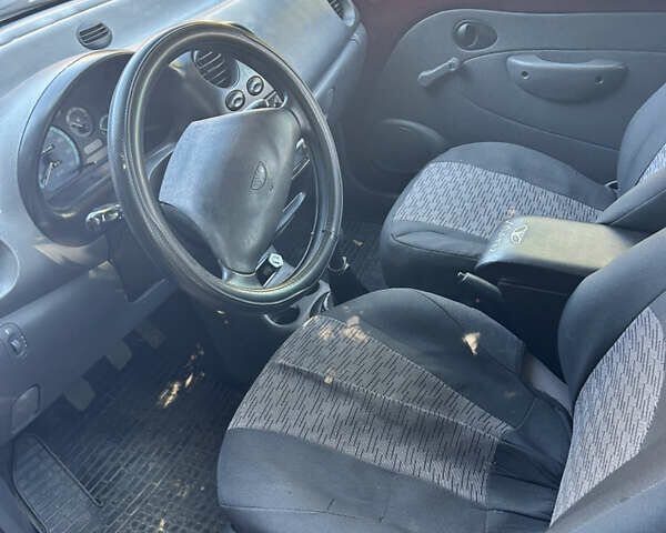 Червоний Деу Матіз, об'ємом двигуна 0.8 л та пробігом 157 тис. км за 2300 $, фото 4 на Automoto.ua