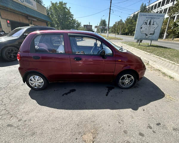 Червоний Деу Матіз, об'ємом двигуна 0.8 л та пробігом 157 тис. км за 2300 $, фото 1 на Automoto.ua