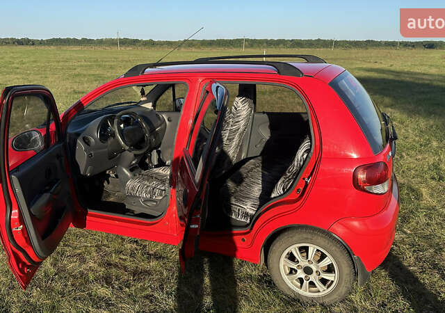 Червоний Деу Матіз, об'ємом двигуна 0.8 л та пробігом 74 тис. км за 3300 $, фото 18 на Automoto.ua