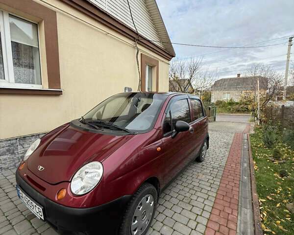Червоний Деу Матіз, об'ємом двигуна 0.8 л та пробігом 107 тис. км за 2000 $, фото 2 на Automoto.ua