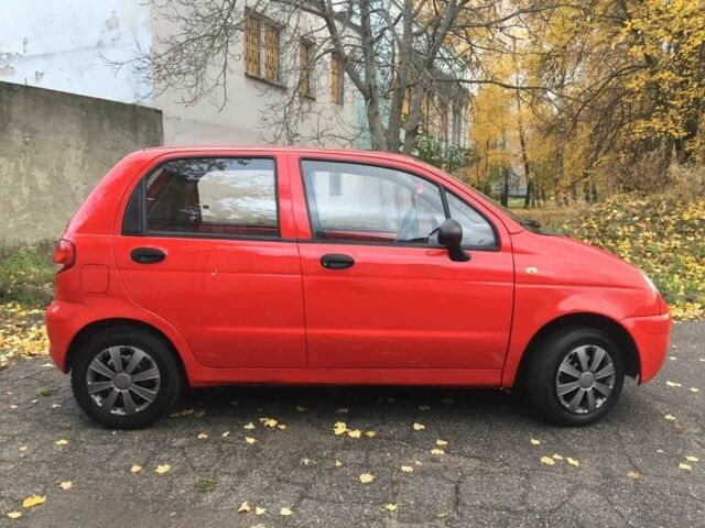 Дэу Матиз 2013 в Черкассах на Automoto.ua Красный Дэу Матиз, объемом двигателя 0.8 л и пробегом 107 тыс. км за 2600 $, фото 4 на Automoto.ua