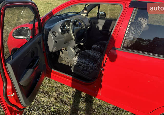 Червоний Деу Матіз, об'ємом двигуна 0.8 л та пробігом 74 тис. км за 3300 $, фото 4 на Automoto.ua