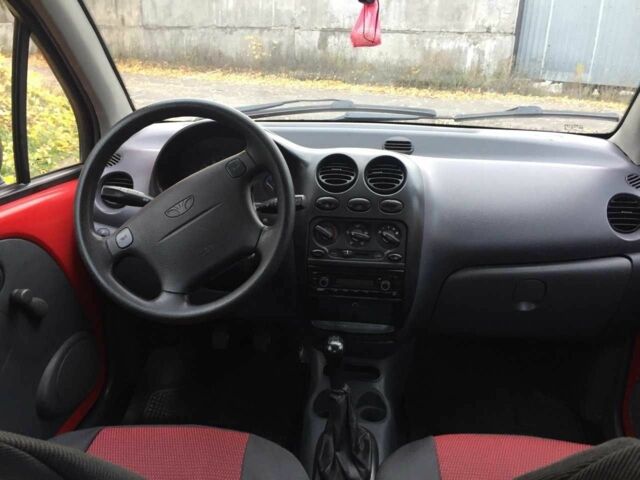 Дэу Матиз 2013 в Черкассах на Automoto.ua Красный Дэу Матиз, объемом двигателя 0.8 л и пробегом 107 тыс. км за 2600 $, фото 7 на Automoto.ua