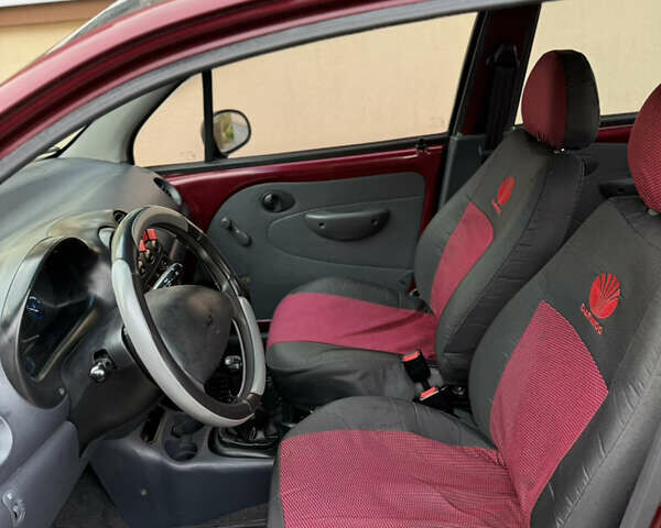 Червоний Деу Матіз, об'ємом двигуна 0.8 л та пробігом 107 тис. км за 2000 $, фото 24 на Automoto.ua