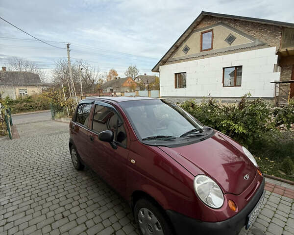 Червоний Деу Матіз, об'ємом двигуна 0.8 л та пробігом 107 тис. км за 2000 $, фото 1 на Automoto.ua