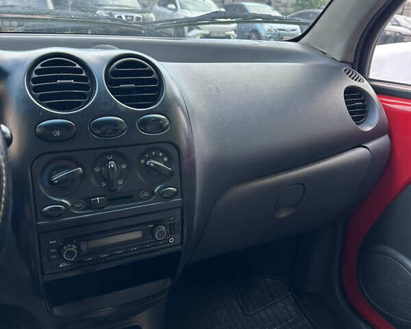 Красный Дэу Матиз, объемом двигателя 0.8 л и пробегом 254 тыс. км за 1500 $, фото 4 на Automoto.ua