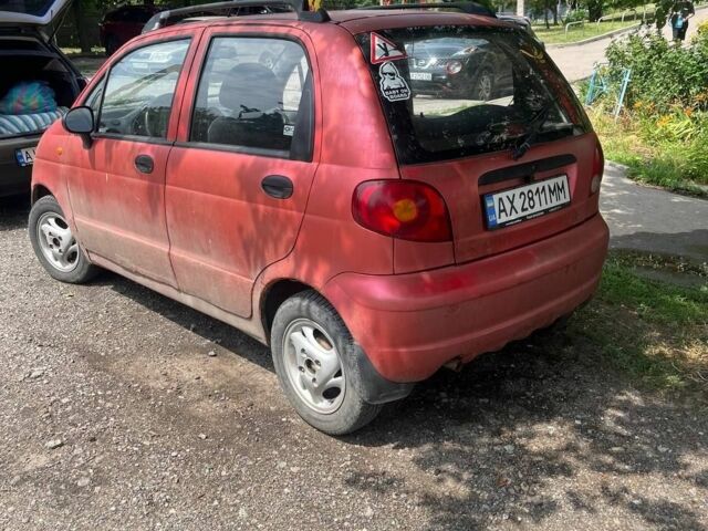 Красный Дэу Матиз, объемом двигателя 0.8 л и пробегом 160 тыс. км за 2500 $, фото 1 на Automoto.ua
