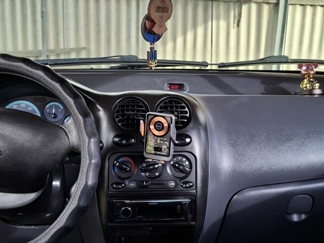 Червоний Деу Матіз, об'ємом двигуна 0.8 л та пробігом 111 тис. км за 3472 $, фото 5 на Automoto.ua