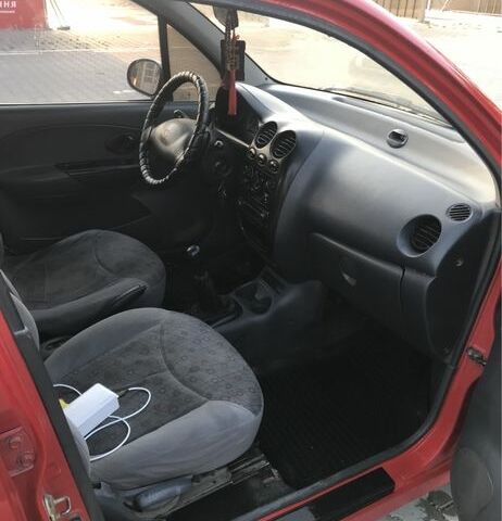 Красный Дэу Матиз, объемом двигателя 1 л и пробегом 1 тыс. км за 1350 $, фото 3 на Automoto.ua