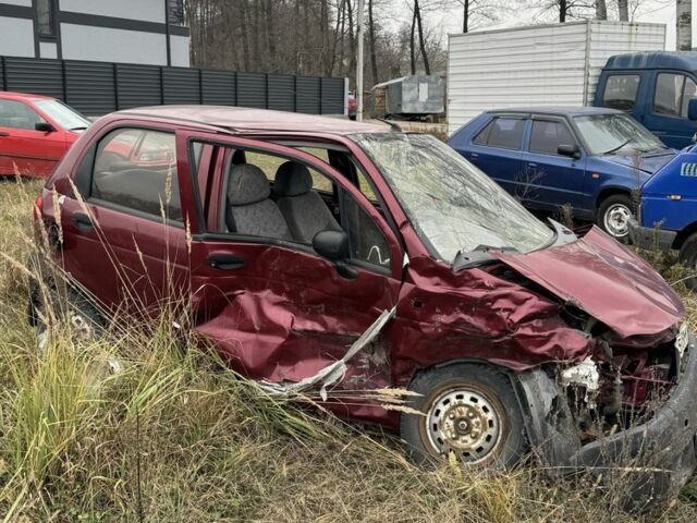 Красный Дэу Матиз, объемом двигателя 0.8 л и пробегом 160 тыс. км за 500 $, фото 2 на Automoto.ua