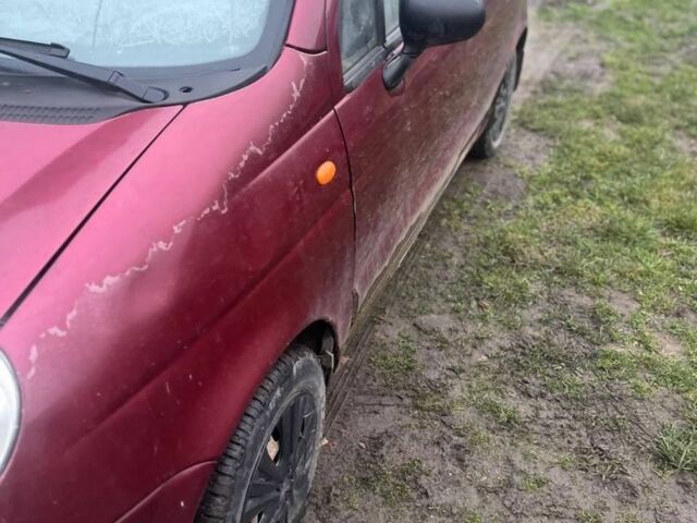 Красный Дэу Матиз, объемом двигателя 0.8 л и пробегом 100 тыс. км за 1000 $, фото 2 на Automoto.ua