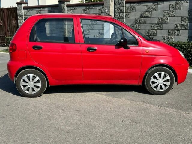 Красный Дэу Матиз, объемом двигателя 0.8 л и пробегом 100 тыс. км за 3000 $, фото 5 на Automoto.ua