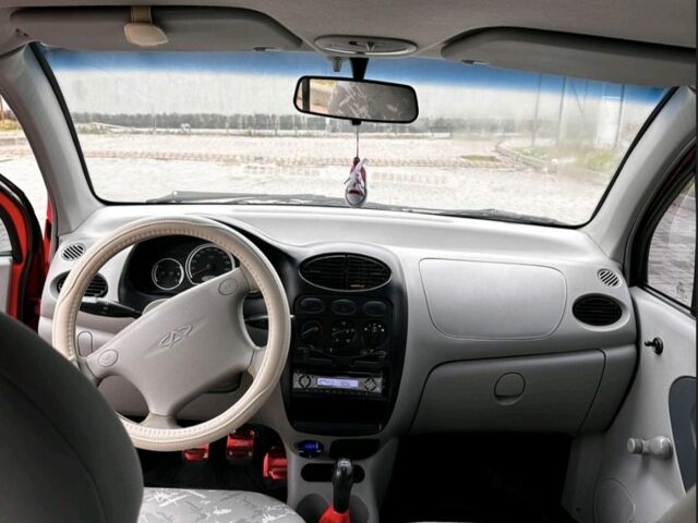 Красный Дэу Матиз, объемом двигателя 1.1 л и пробегом 90 тыс. км за 1950 $, фото 3 на Automoto.ua