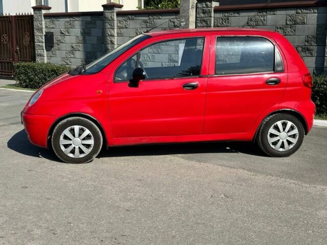 Красный Дэу Матиз, объемом двигателя 0.8 л и пробегом 100 тыс. км за 3000 $, фото 1 на Automoto.ua
