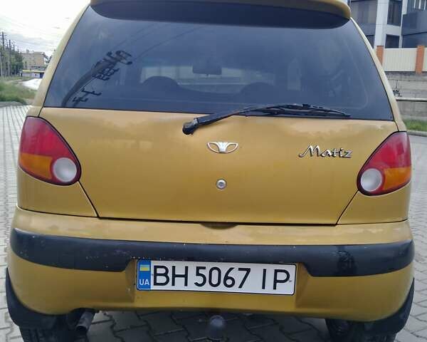Желтый Дэу Матиз, объемом двигателя 0.8 л и пробегом 165 тыс. км за 1400 $, фото 4 на Automoto.ua
