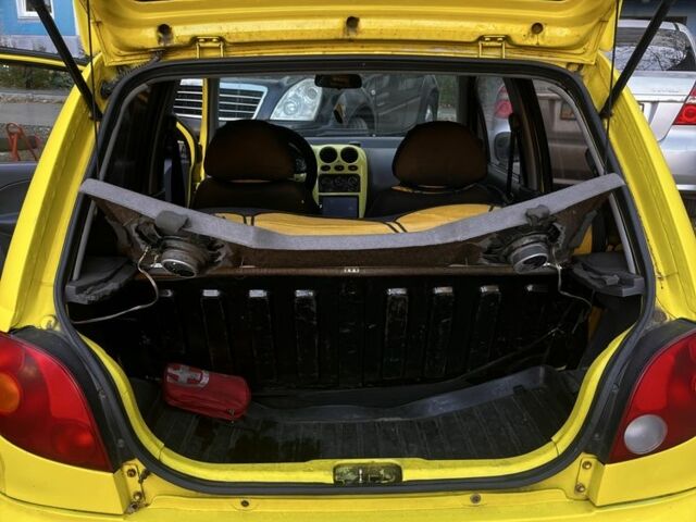 Жовтий Деу Матіз, об'ємом двигуна 0.8 л та пробігом 174 тис. км за 2600 $, фото 4 на Automoto.ua
