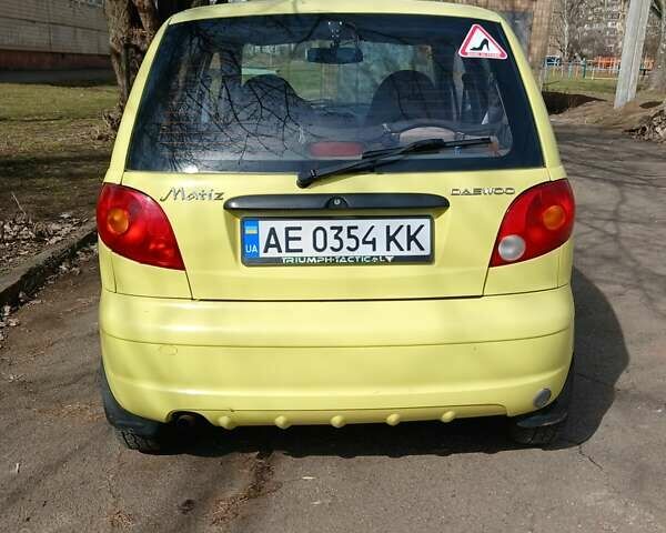 Желтый Дэу Матиз, объемом двигателя 0.8 л и пробегом 138 тыс. км за 2800 $, фото 3 на Automoto.ua