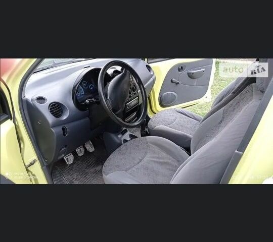 Жовтий Деу Матіз, об'ємом двигуна 0.8 л та пробігом 145 тис. км за 2300 $, фото 4 на Automoto.ua