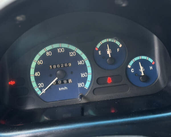 Жовтий Деу Матіз, об'ємом двигуна 0.77 л та пробігом 186 тис. км за 2400 $, фото 7 на Automoto.ua