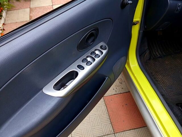 Желтый Дэу Матиз, объемом двигателя 0.8 л и пробегом 80 тыс. км за 2400 $, фото 4 на Automoto.ua