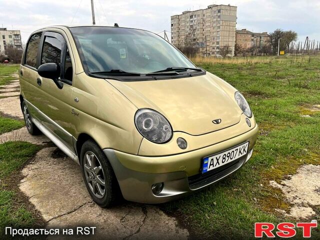 Жовтий Деу Матіз, об'ємом двигуна 1 л та пробігом 122 тис. км за 2250 $, фото 4 на Automoto.ua