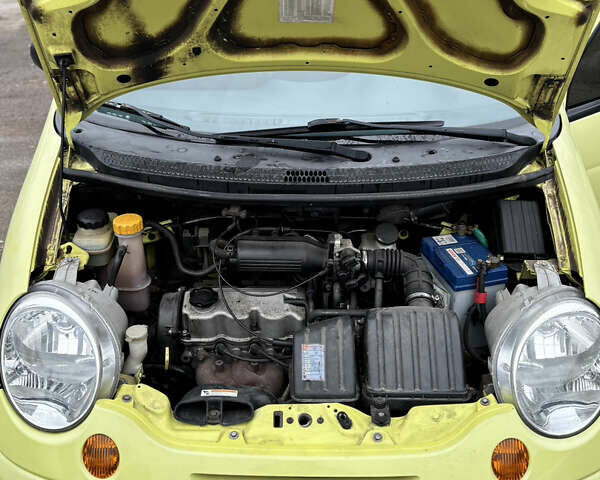 Жовтий Деу Матіз, об'ємом двигуна 0.77 л та пробігом 186 тис. км за 2400 $, фото 23 на Automoto.ua