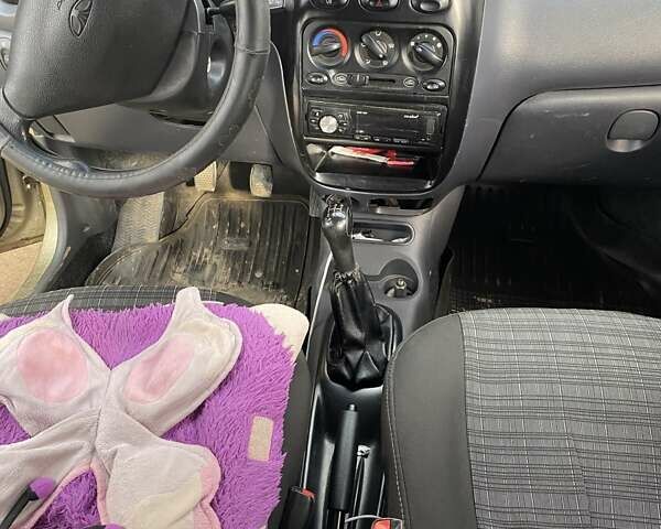 Жовтий Деу Матіз, об'ємом двигуна 1 л та пробігом 160 тис. км за 1900 $, фото 6 на Automoto.ua