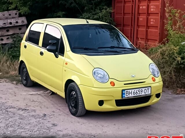 Желтый Дэу Матиз, объемом двигателя 0.8 л и пробегом 103 тыс. км за 2900 $, фото 1 на Automoto.ua