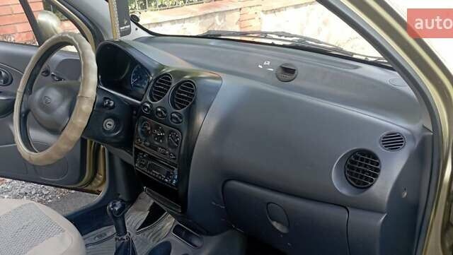 Желтый Дэу Матиз, объемом двигателя 0.8 л и пробегом 200 тыс. км за 1100 $, фото 10 на Automoto.ua