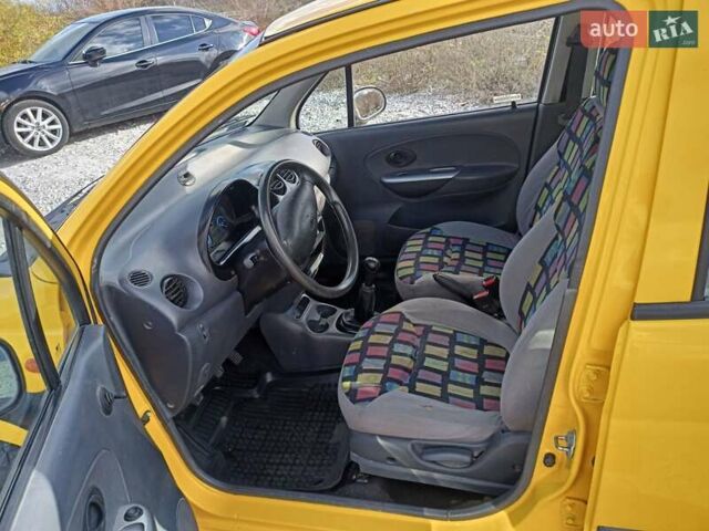 Жовтий Деу Матіз, об'ємом двигуна 1 л та пробігом 169 тис. км за 2300 $, фото 6 на Automoto.ua
