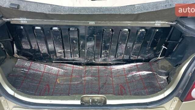 Желтый Дэу Матиз, объемом двигателя 0.8 л и пробегом 200 тыс. км за 1100 $, фото 7 на Automoto.ua