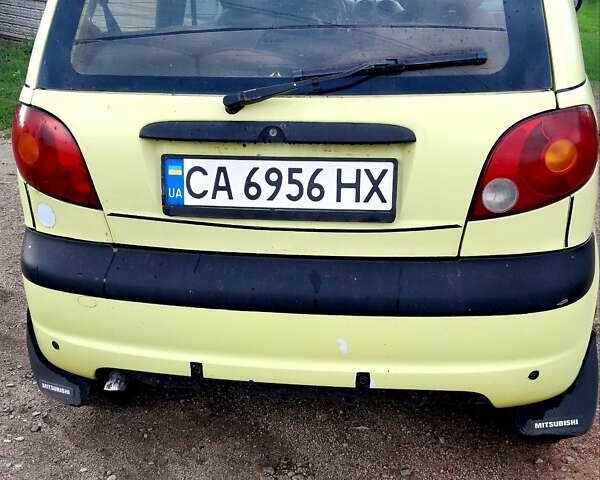 Желтый Дэу Матиз, объемом двигателя 0.8 л и пробегом 238 тыс. км за 1550 $, фото 5 на Automoto.ua