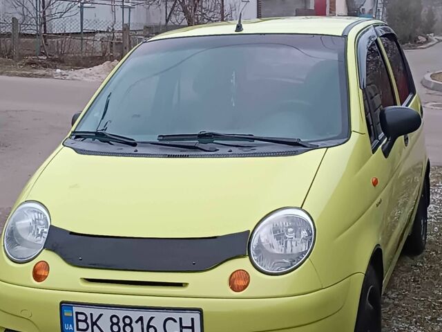 Желтый Дэу Матиз, объемом двигателя 0.8 л и пробегом 85 тыс. км за 2800 $, фото 2 на Automoto.ua